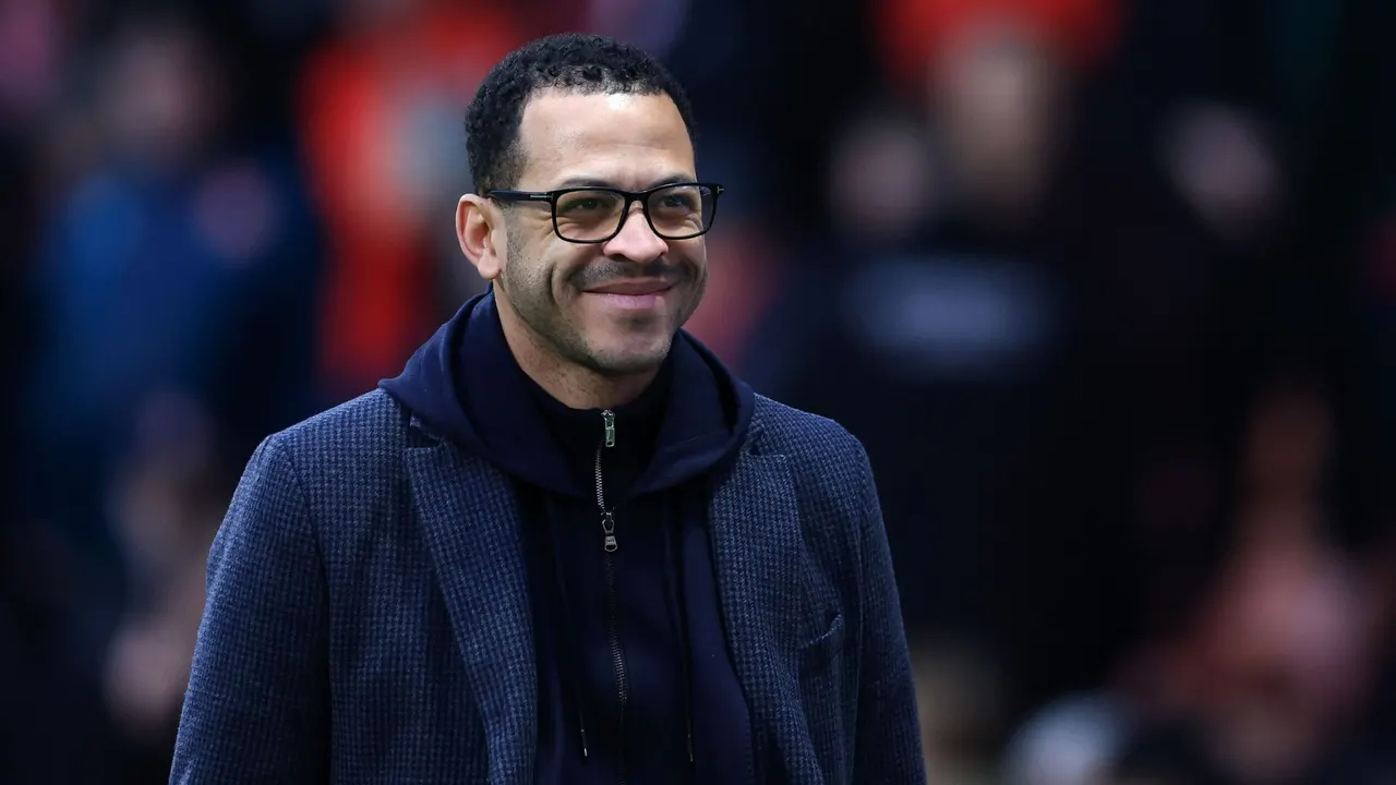 أخيراً، أخبار سارة لفريق تشيلسي، حيث أكد ليام روزينيور أنه من المقرر الإعلان عن عقود جديدة للاعبين النجوم